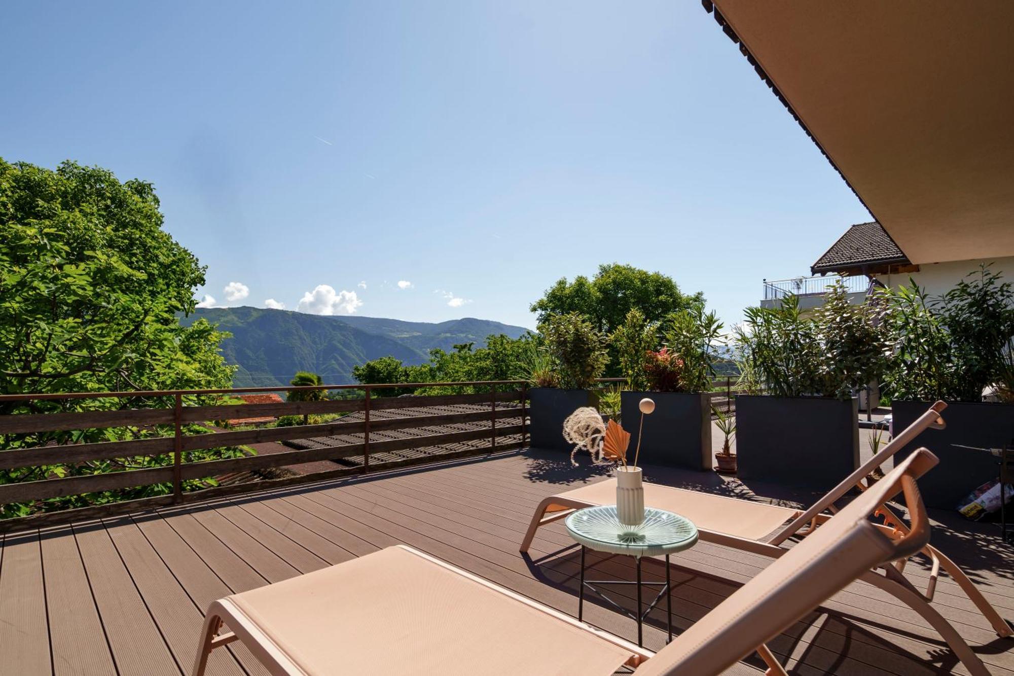 Mountain View Suites Tisens Exteriör bild